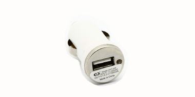 Auto - USB - Ladegerät 12 - 24 Volt weiss